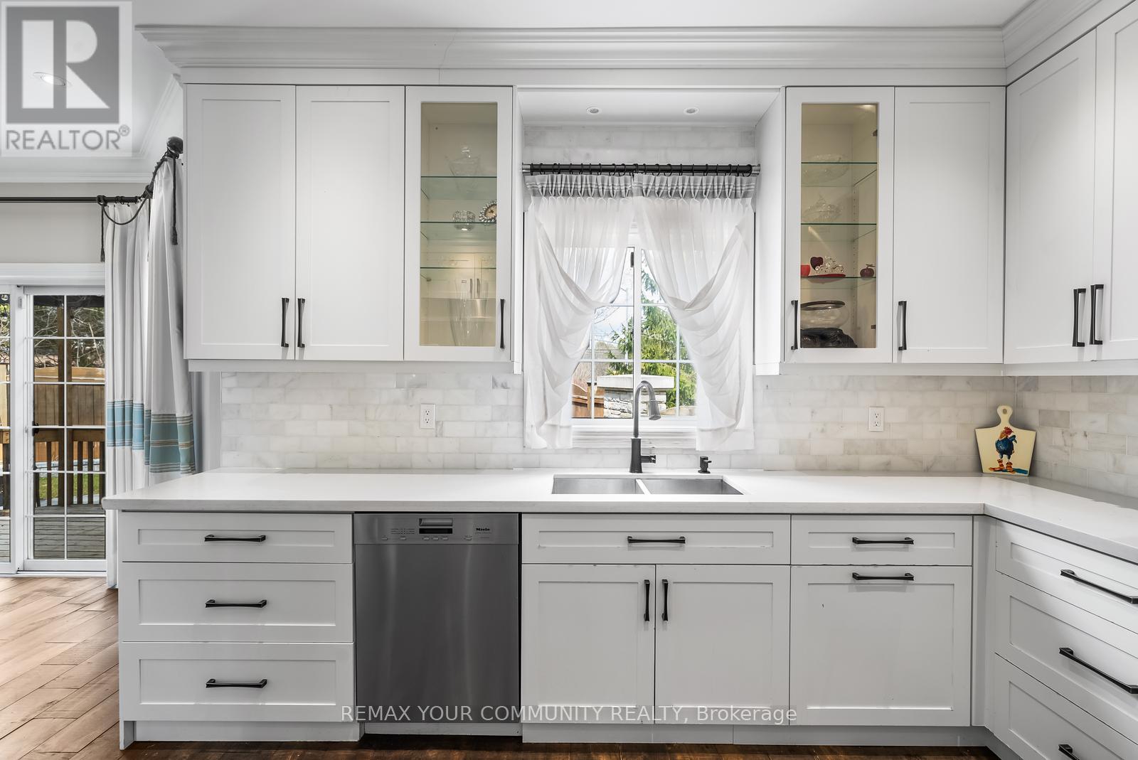 31 Marinucci Court, Richmond Hill, Ontario  L4C 0M5 - Photo 15 - N12884072