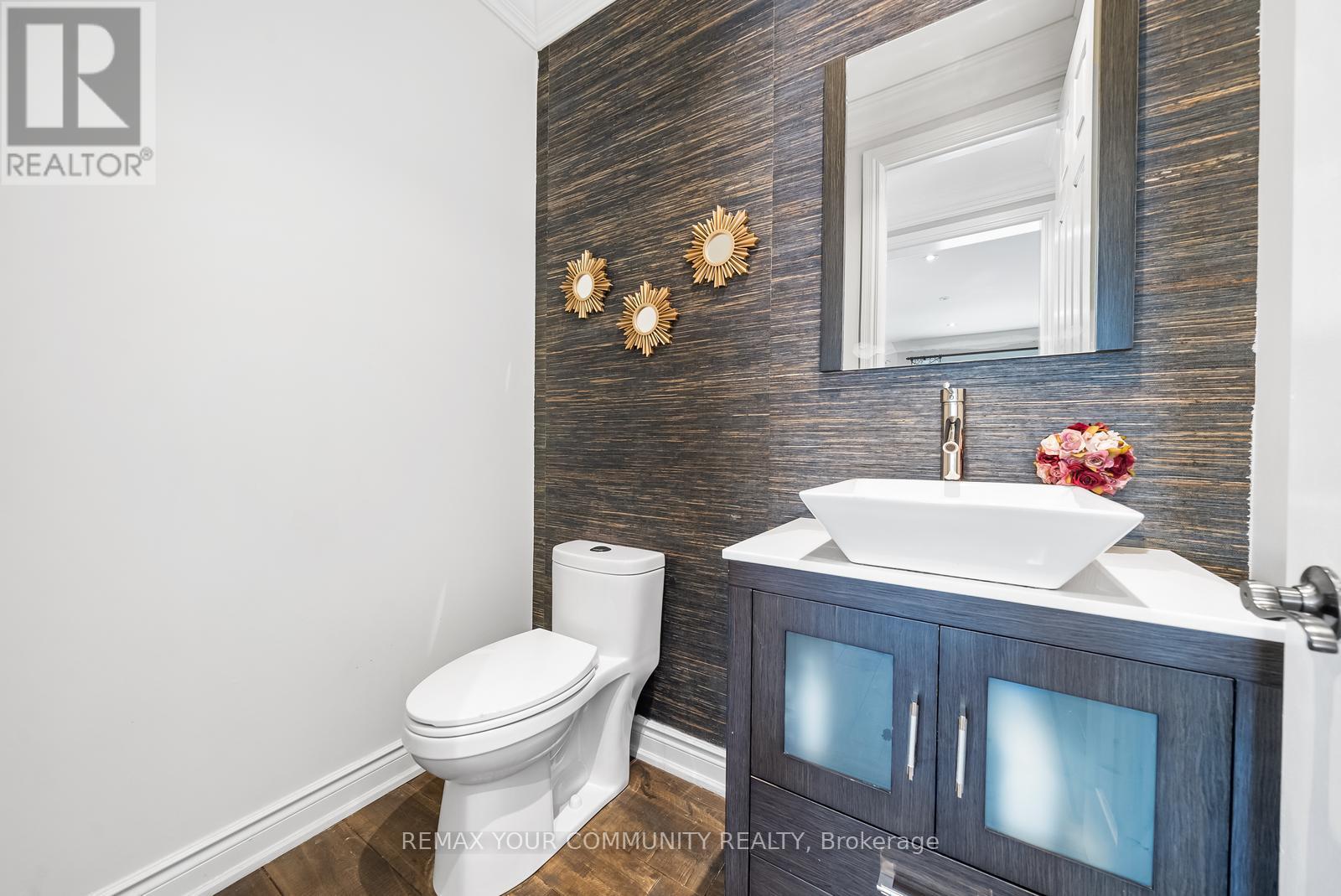 31 Marinucci Court, Richmond Hill, Ontario  L4C 0M5 - Photo 18 - N12884072