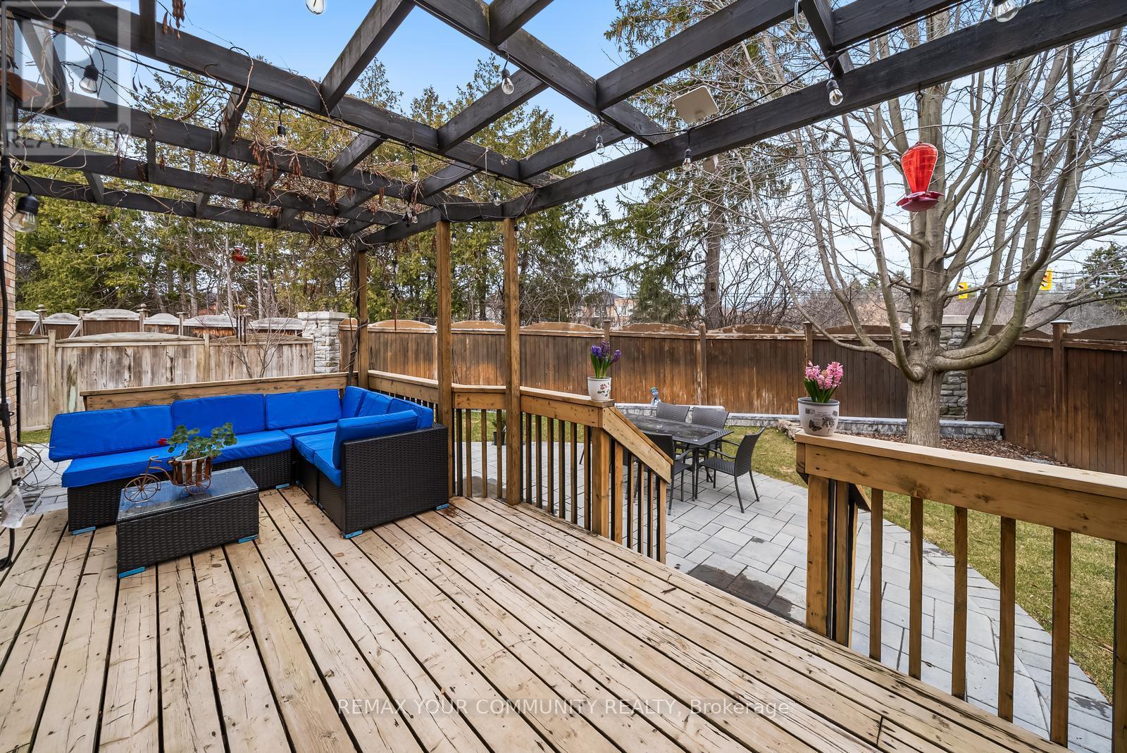 31 Marinucci Court, Richmond Hill, Ontario  L4C 0M5 - Photo 43 - N12884072