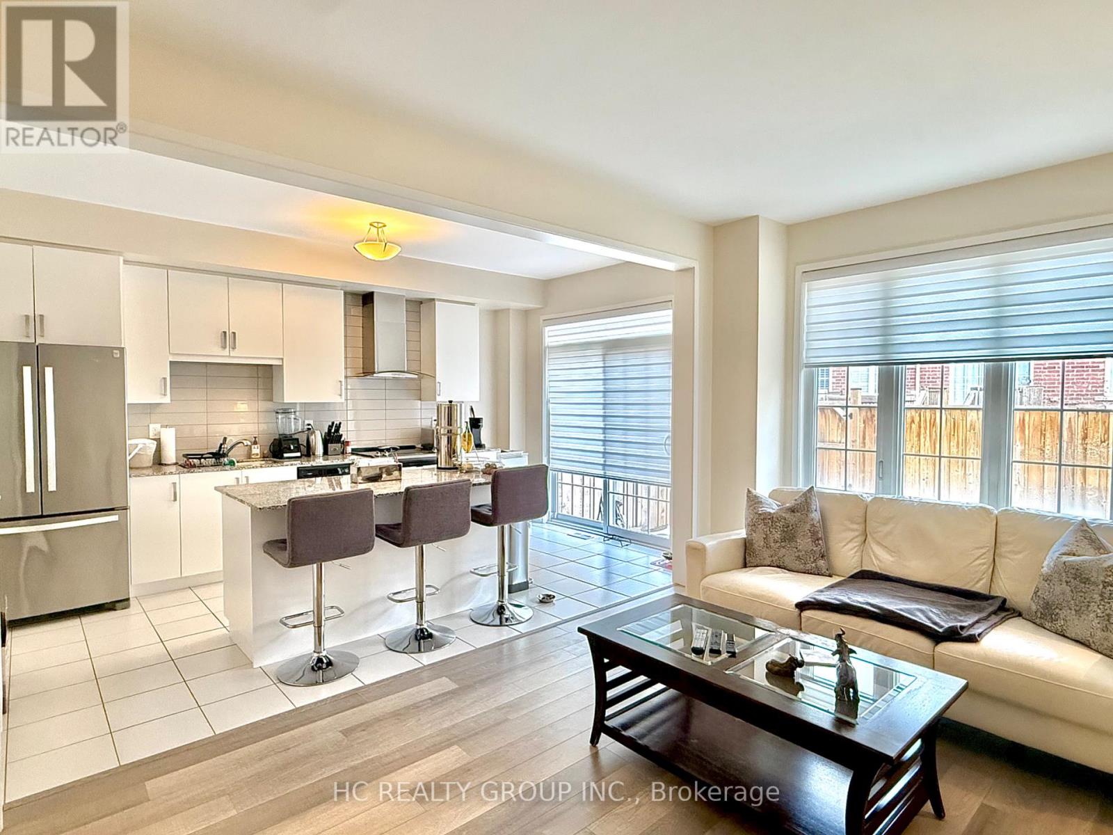 4 Sand Hill Mews, Vaughan, Ontario  L6A 4Y4 - Photo 5 - N12884082