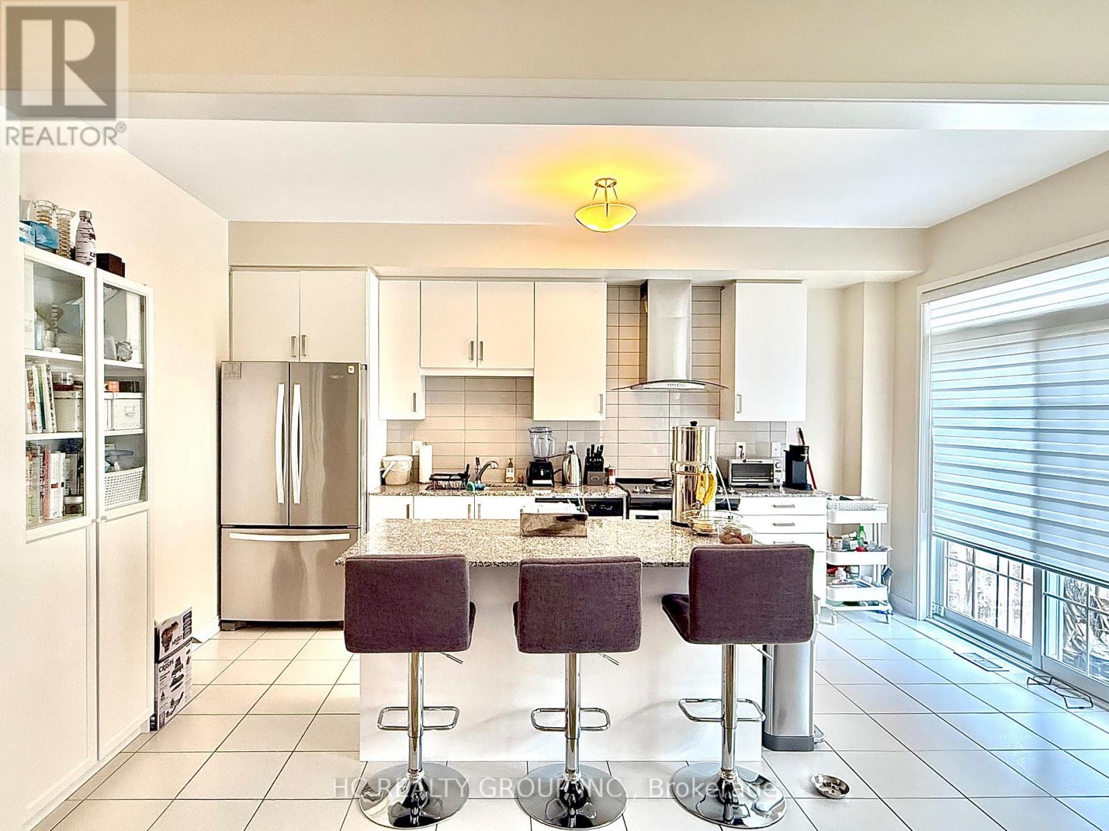 4 Sand Hill Mews, Vaughan, Ontario  L6A 4Y4 - Photo 6 - N12884082