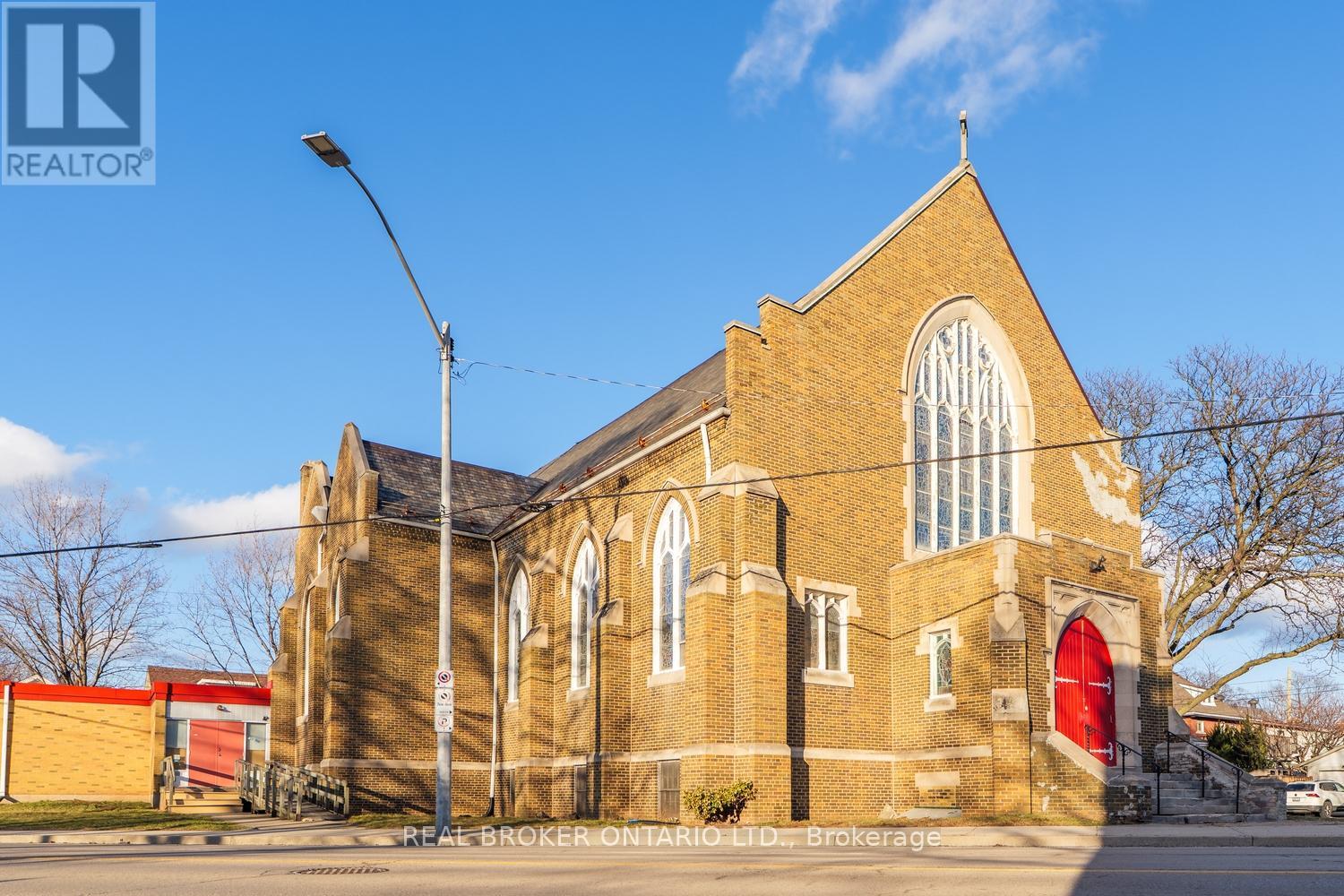 1401 King Street E, Hamilton, Ontario  L8M 3M1 - Photo 2 - X12836294