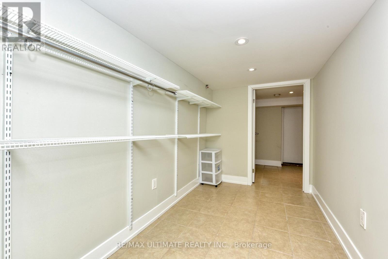 Basement - 9 Southview Avenue, Toronto, Ontario  M6H 1T3 - Photo 12 - W12884076
