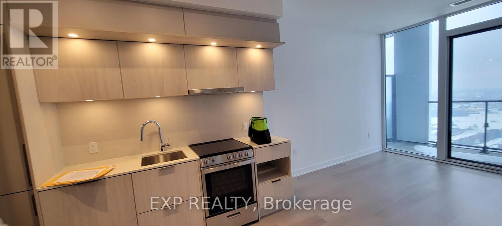 3210 - 448 Burnhamthorpe Road, Mississauga, Ontario  L5B 0R4 - Photo 11 - W12884088