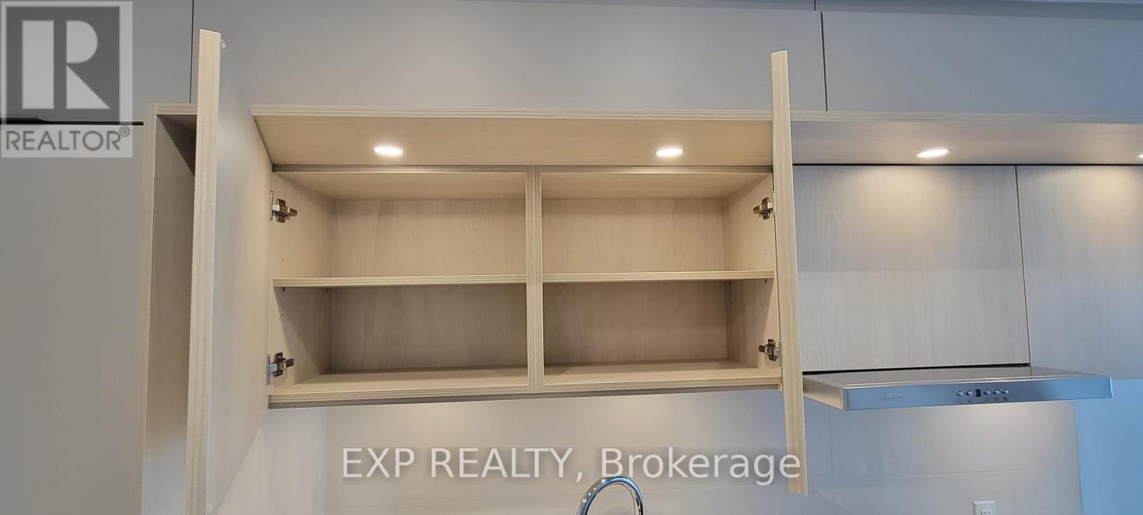 3210 - 448 Burnhamthorpe Road, Mississauga, Ontario  L5B 0R4 - Photo 14 - W12884088