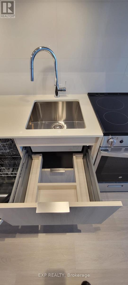 3210 - 448 Burnhamthorpe Road, Mississauga, Ontario  L5B 0R4 - Photo 32 - W12884088