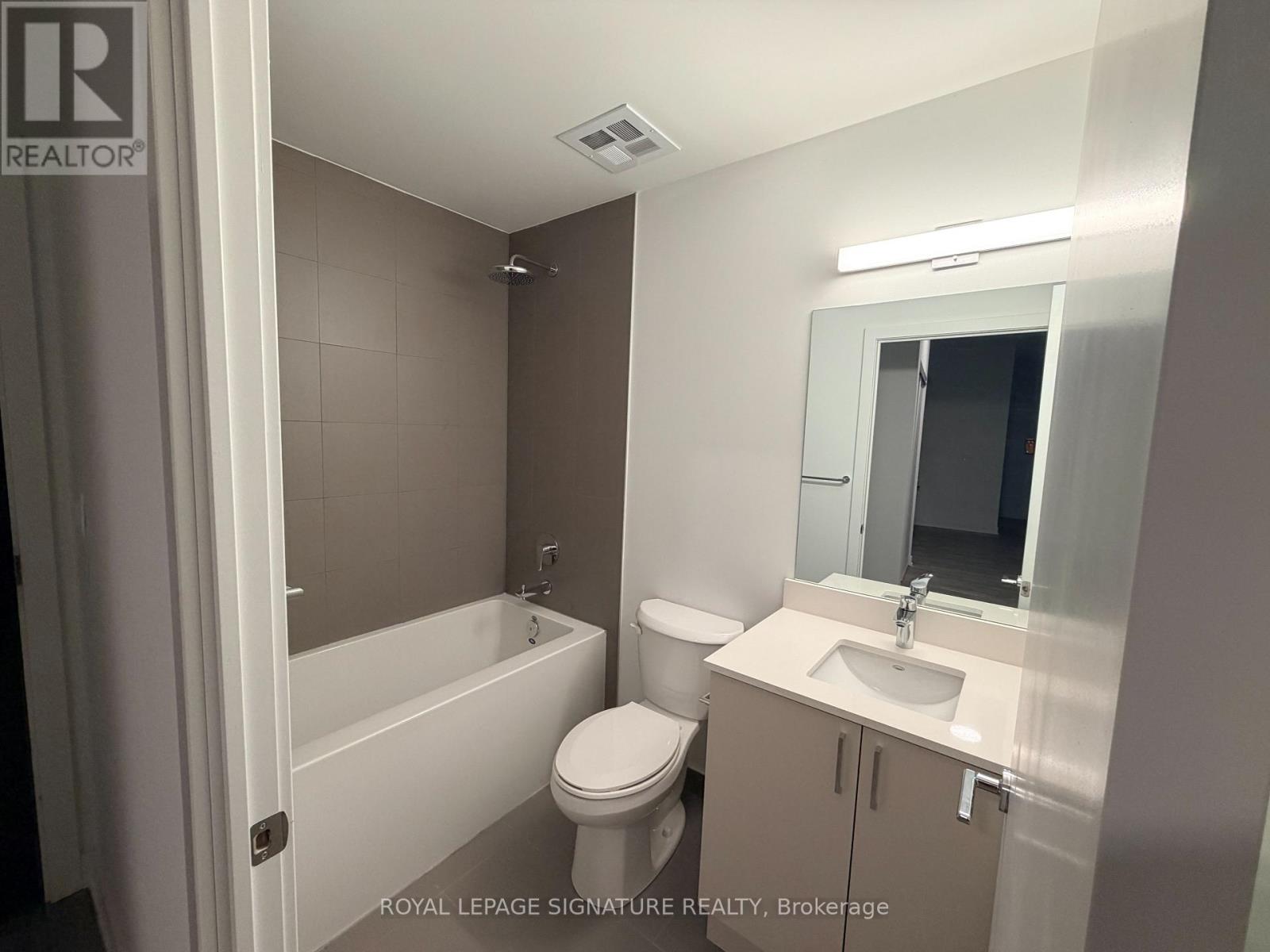 103 - 1005 Dundas Street E, Oakville, Ontario  L6H 7E8 - Photo 6 - W12884090