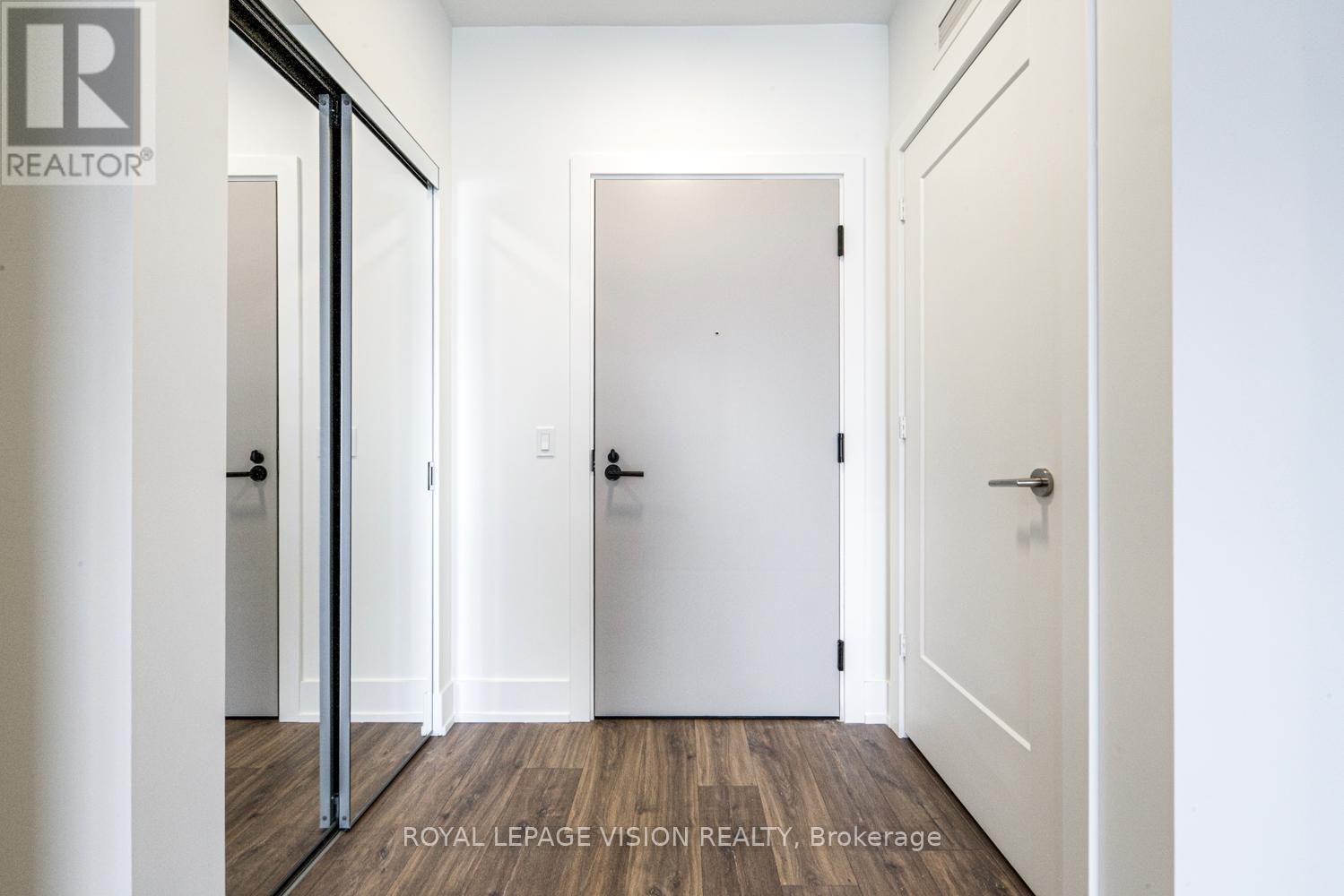 423 - 858 Dupont Street, Toronto, Ontario  M6G 0C1 - Photo 4 - W12884106