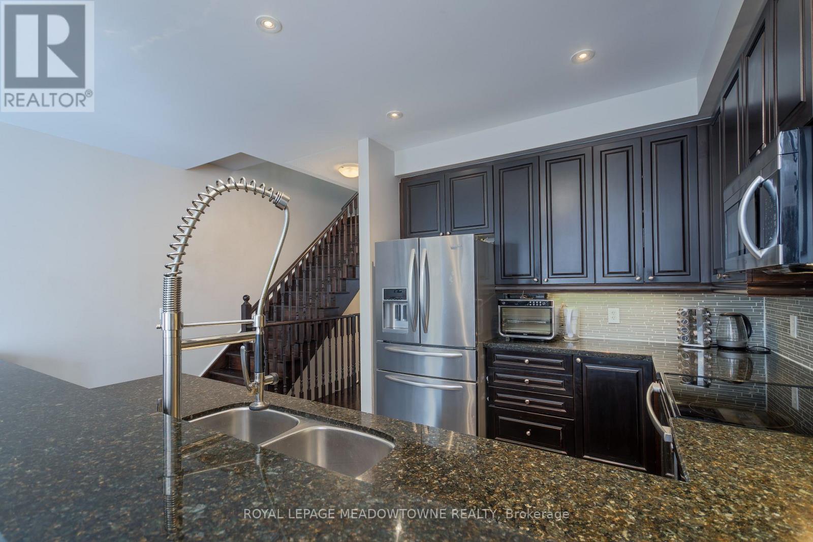 113 Cedar Lake Crescent, Brampton, Ontario  L6Y 0R1 - Photo 13 - W12884112