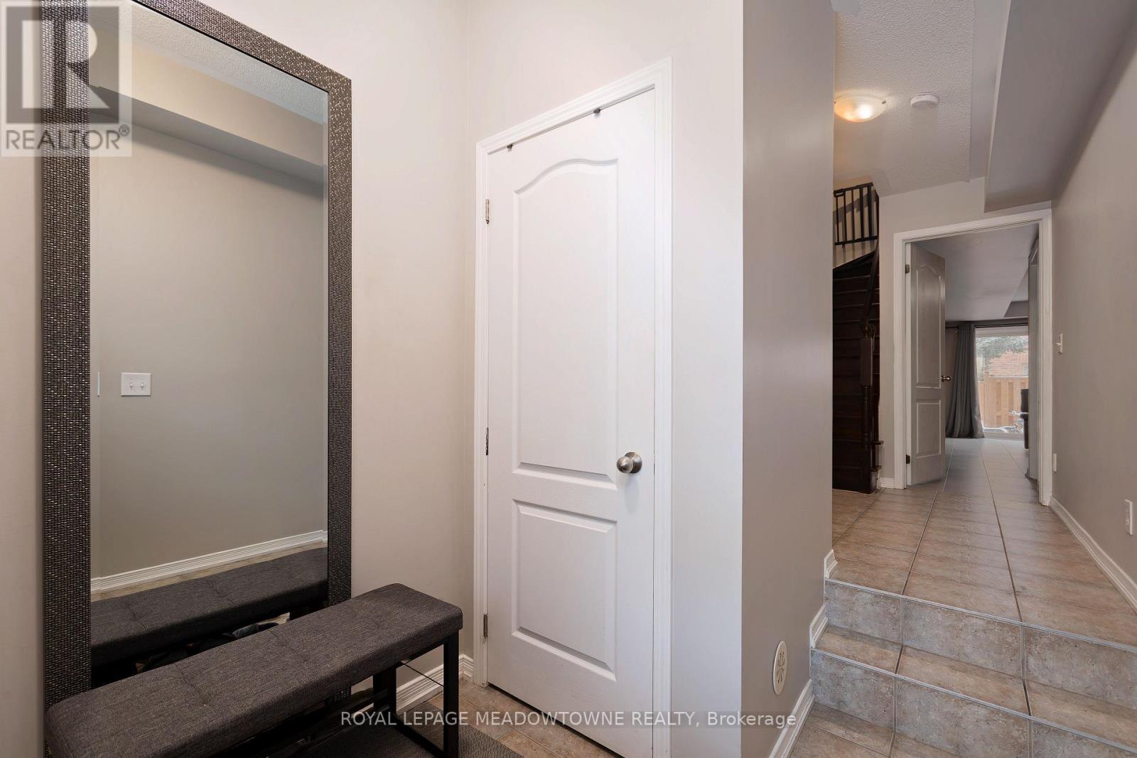 113 Cedar Lake Crescent, Brampton, Ontario  L6Y 0R1 - Photo 6 - W12884112