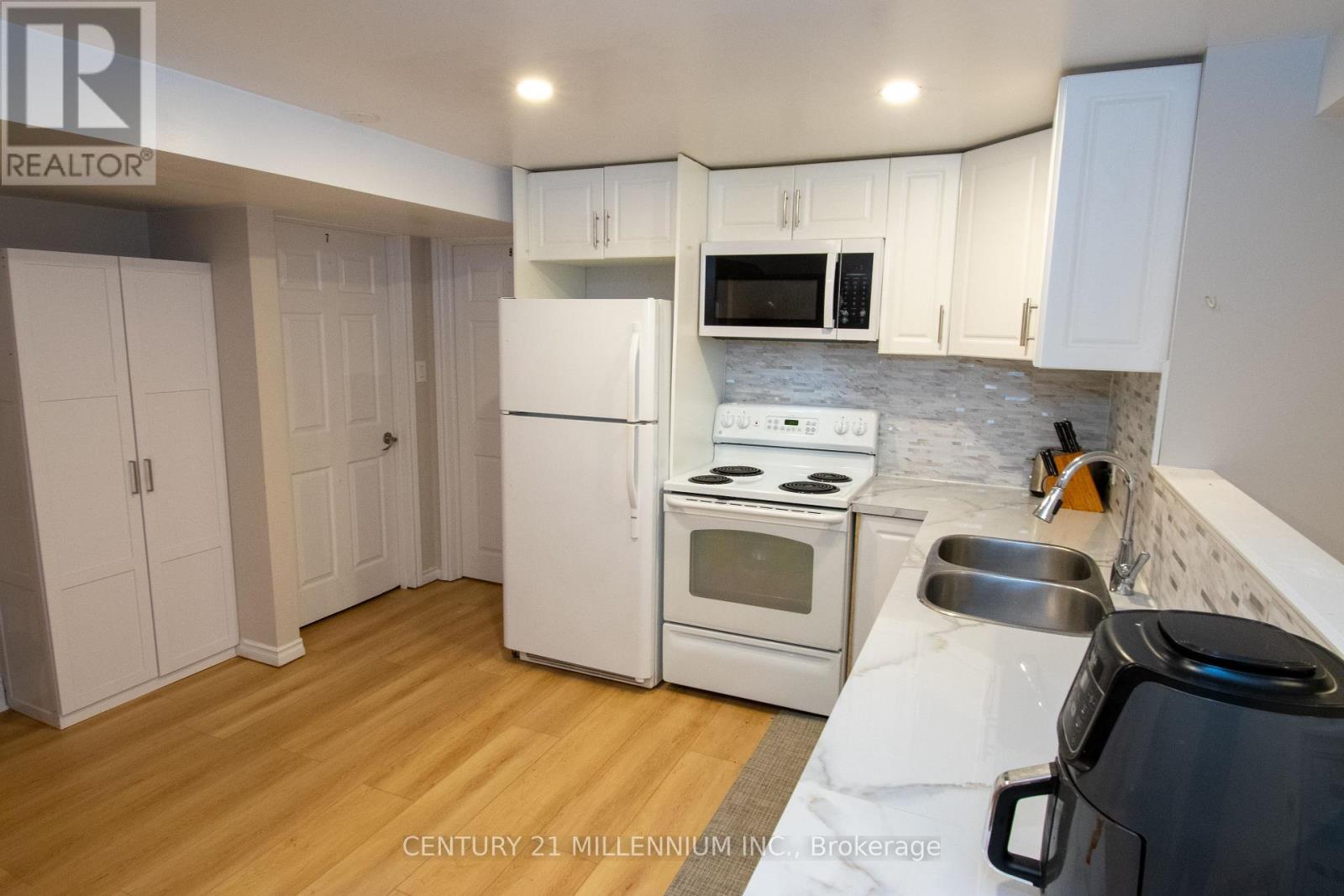 3 College Park Drive, Welland, Ontario  L3C 6Z6 - Photo 27 - X12884052