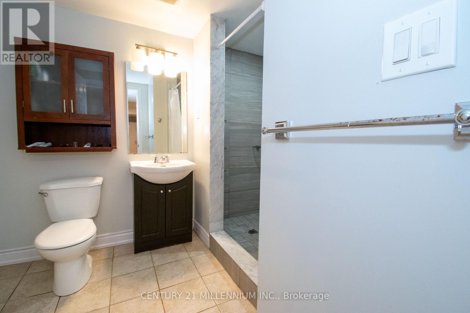 3 College Park Drive, Welland, Ontario  L3C 6Z6 - Photo 33 - X12884052