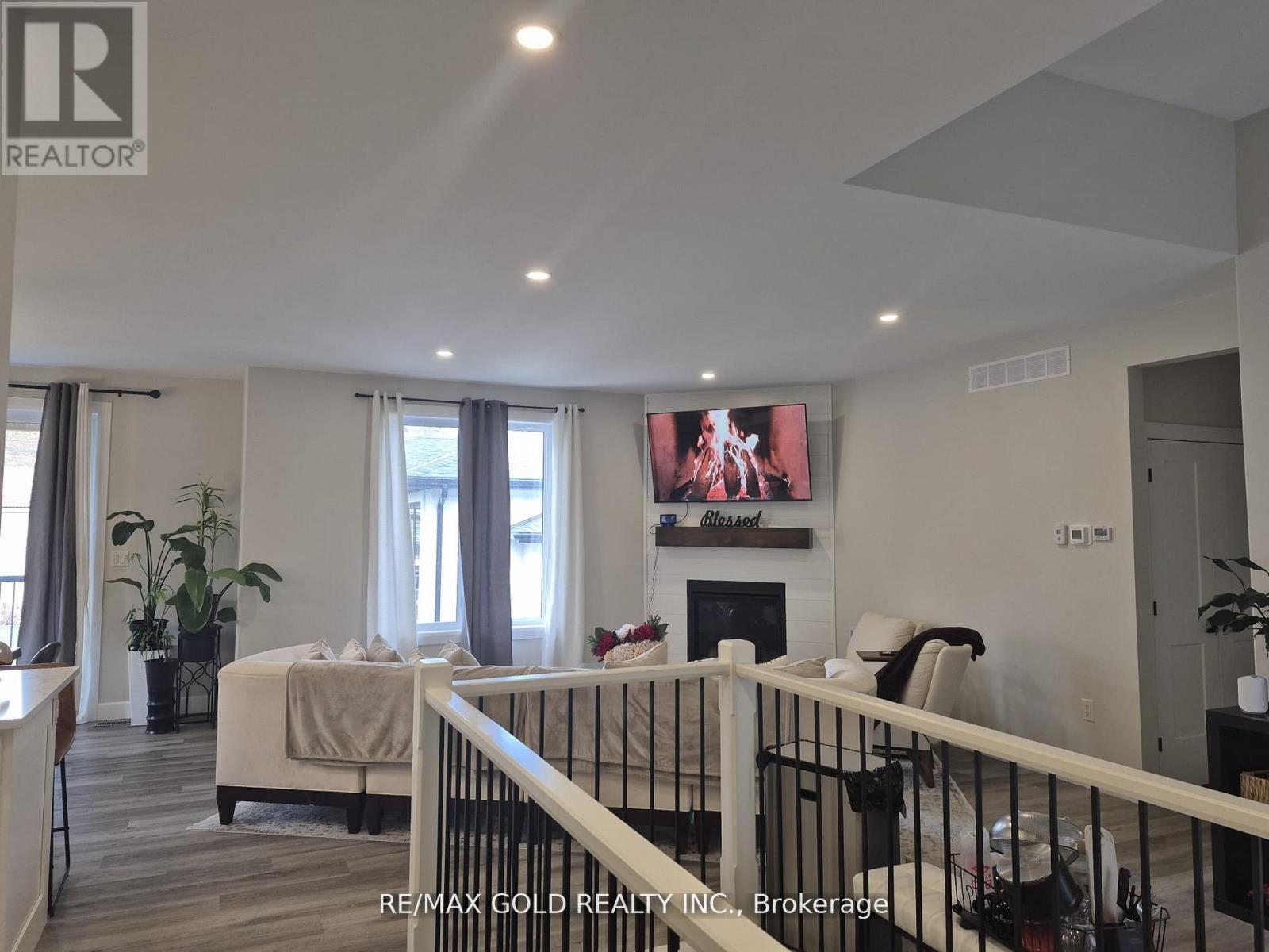 11 - 5 John Pound Road, Tillsonburg, Ontario  N4G 5X3 - Photo 14 - X12884070