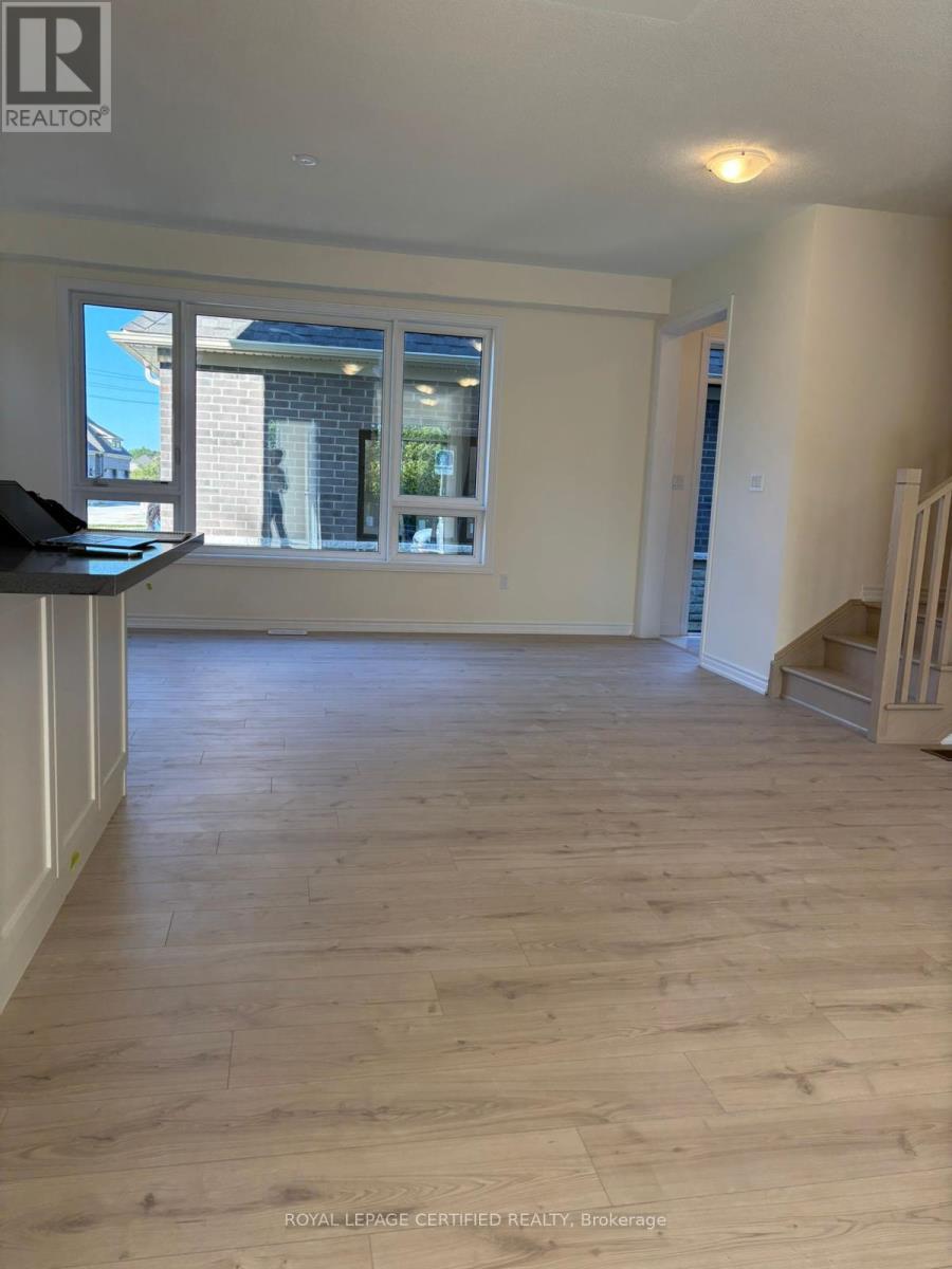 331 Lindsay Street N, Kawartha Lakes, Ontario  K9V 0T2 - Photo 10 - X12884118