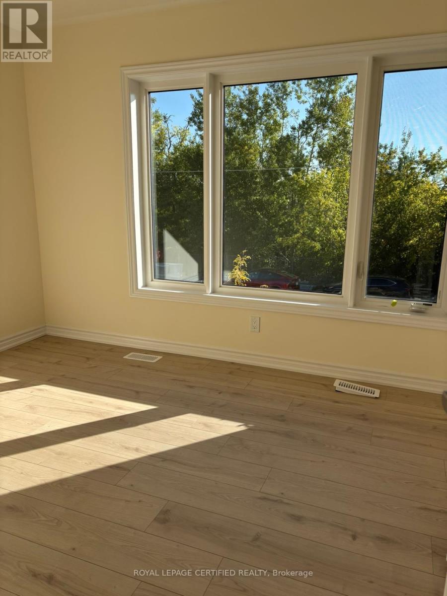 331 Lindsay Street N, Kawartha Lakes, Ontario  K9V 0T2 - Photo 13 - X12884118