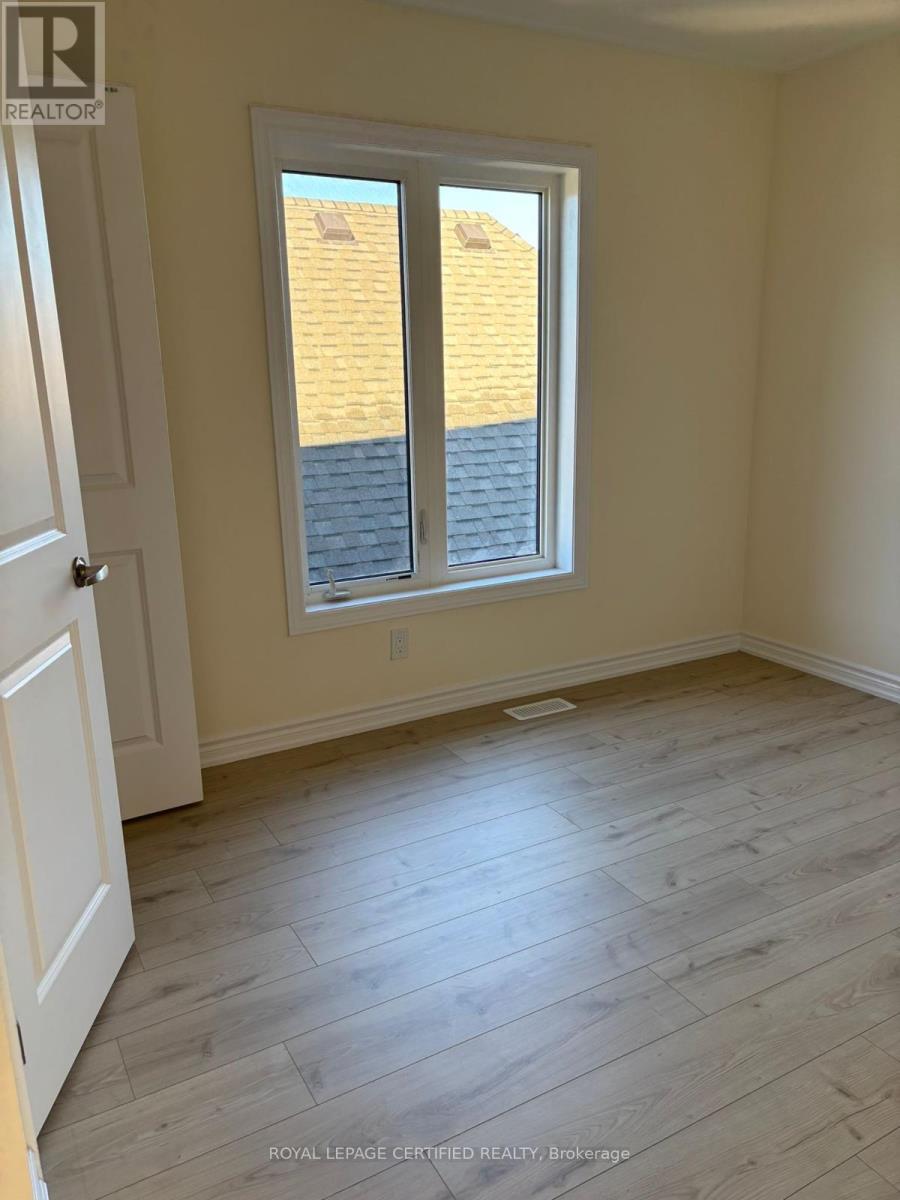 331 Lindsay Street N, Kawartha Lakes, Ontario  K9V 0T2 - Photo 19 - X12884118