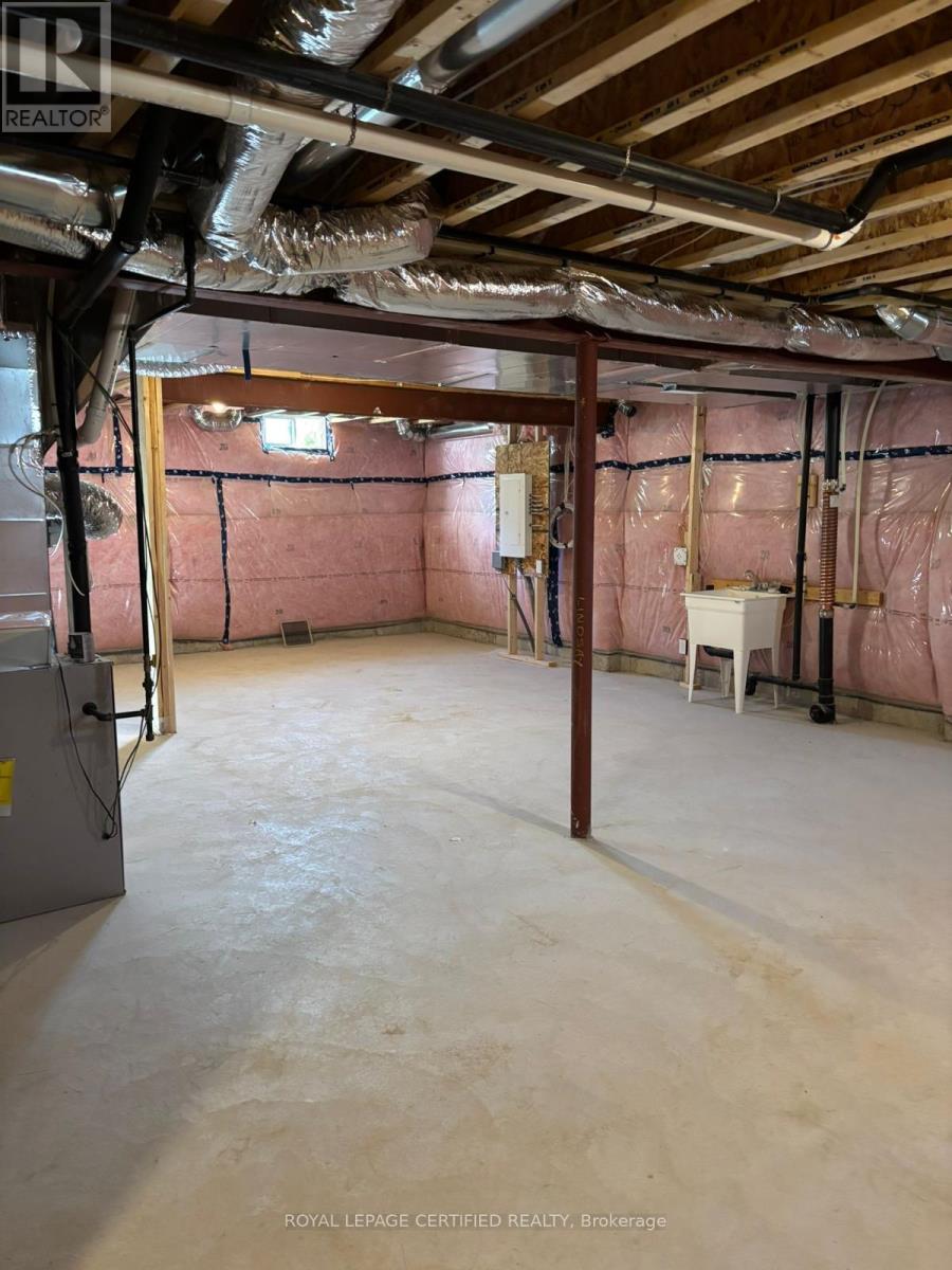 331 Lindsay Street N, Kawartha Lakes, Ontario  K9V 0T2 - Photo 20 - X12884118