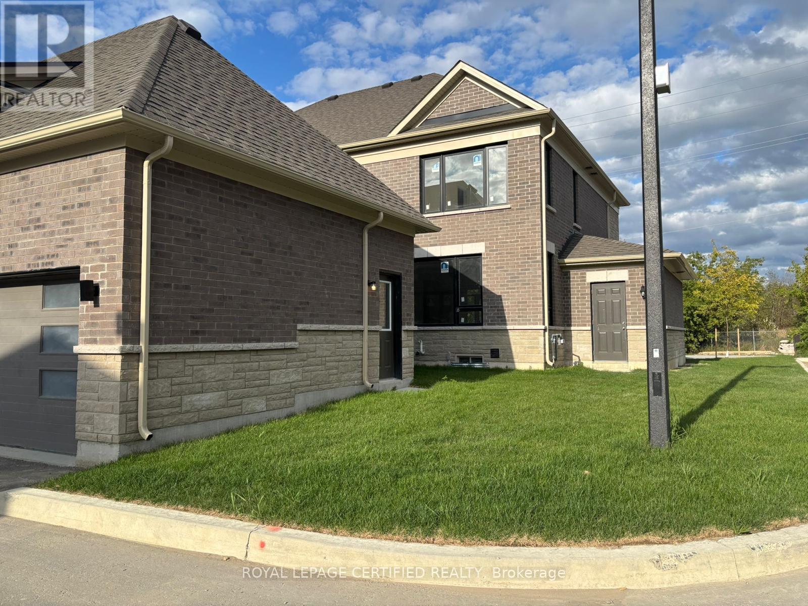 331 Lindsay Street N, Kawartha Lakes, Ontario  K9V 0T2 - Photo 6 - X12884118