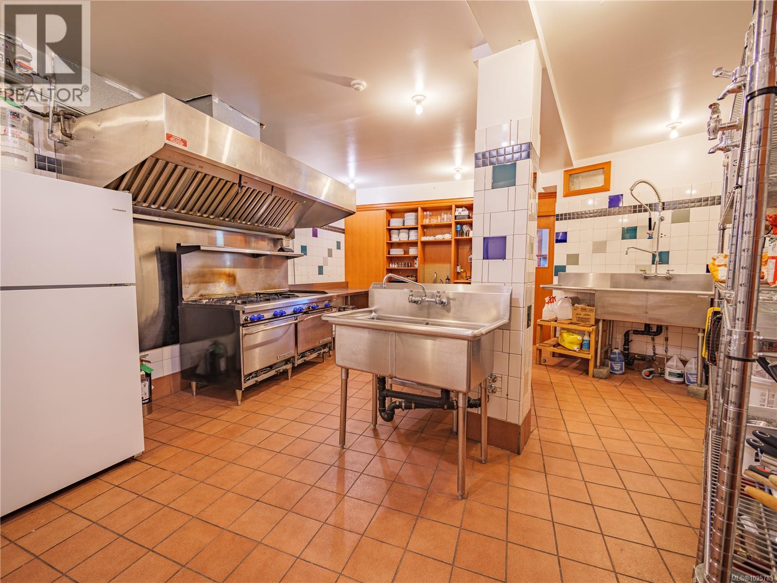 330 Reef Point Rd, Ucluelet, British Columbia  V0R 3A0 - Photo 68 - 1025783