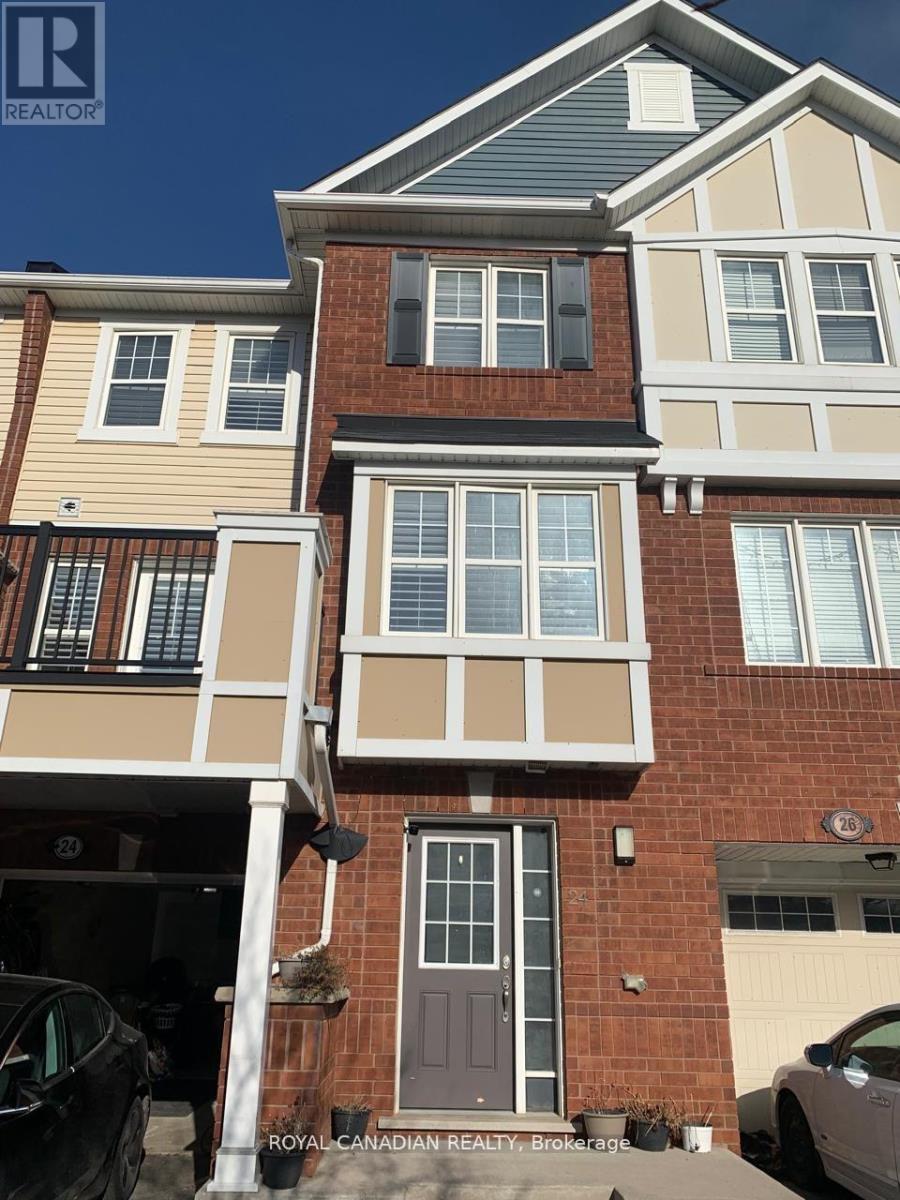 24 Midhope Way, Brampton, Ontario  L6Y 5W6 - Photo 2 - W12880386