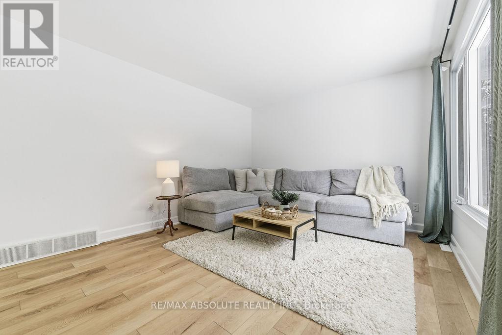 202 Canaan Road, Mcnab/braeside, Ontario K7V 3Z4 - Photo 5 - X12884142