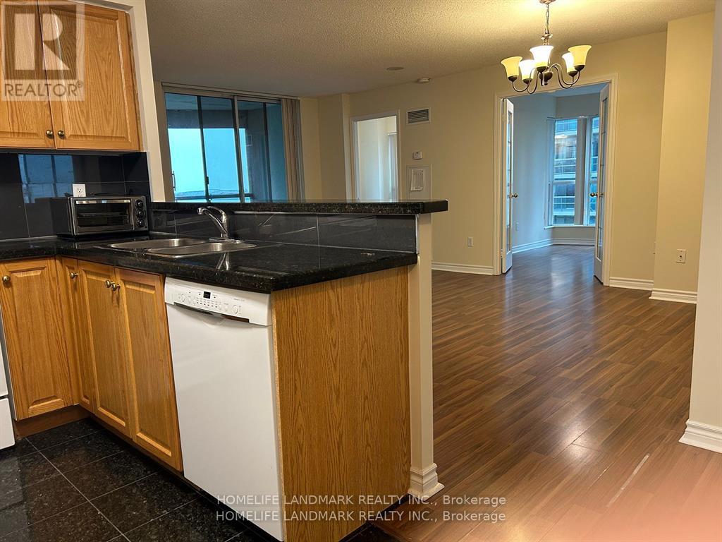 1005 - 7 Lorraine Drive, Toronto, Ontario  M2N 7H2 - Photo 4 - C12884146