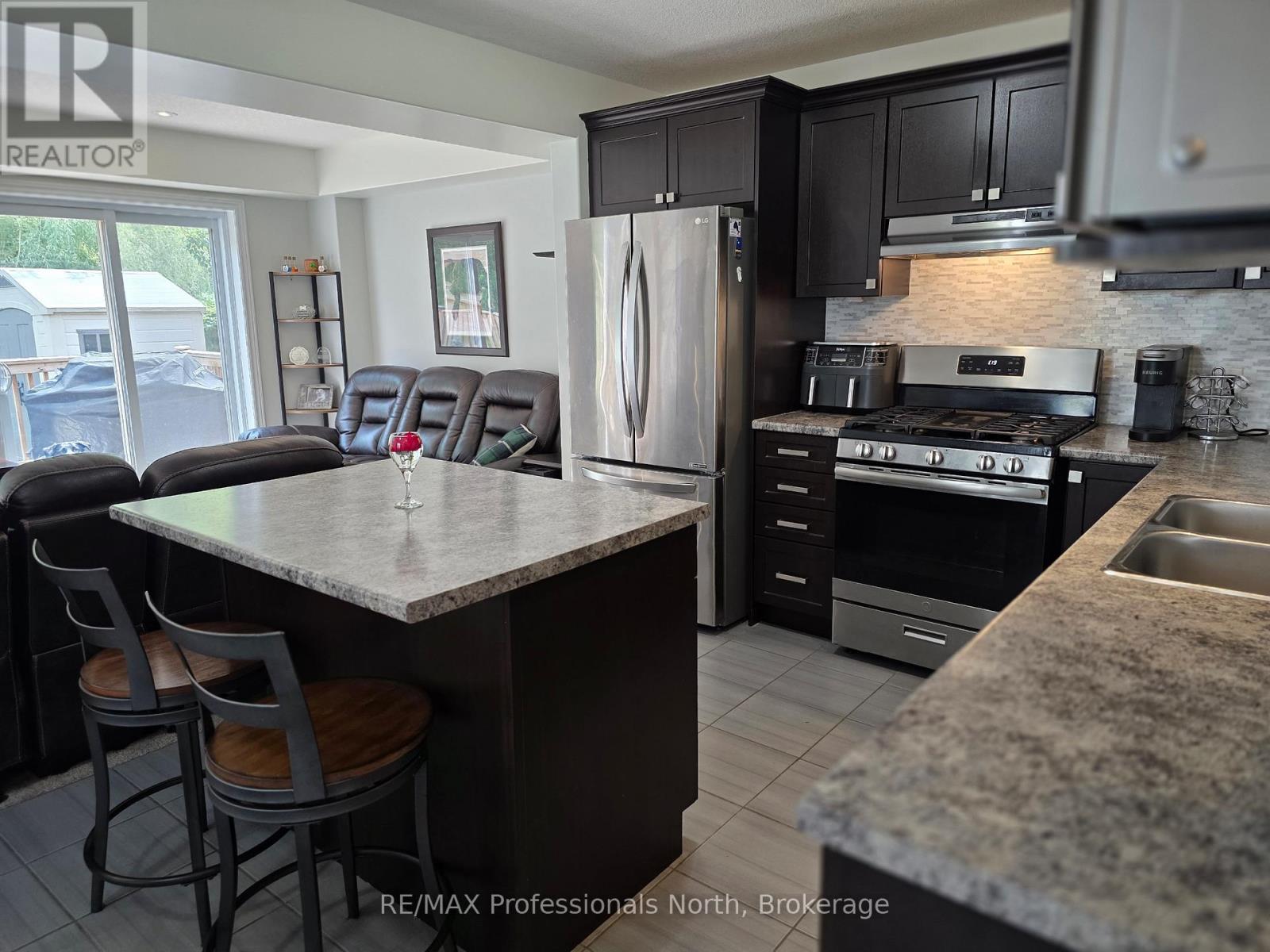 8 Spalding Crescent, Huntsville, Ontario  P1H 1C9 - Photo 12 - X12884134