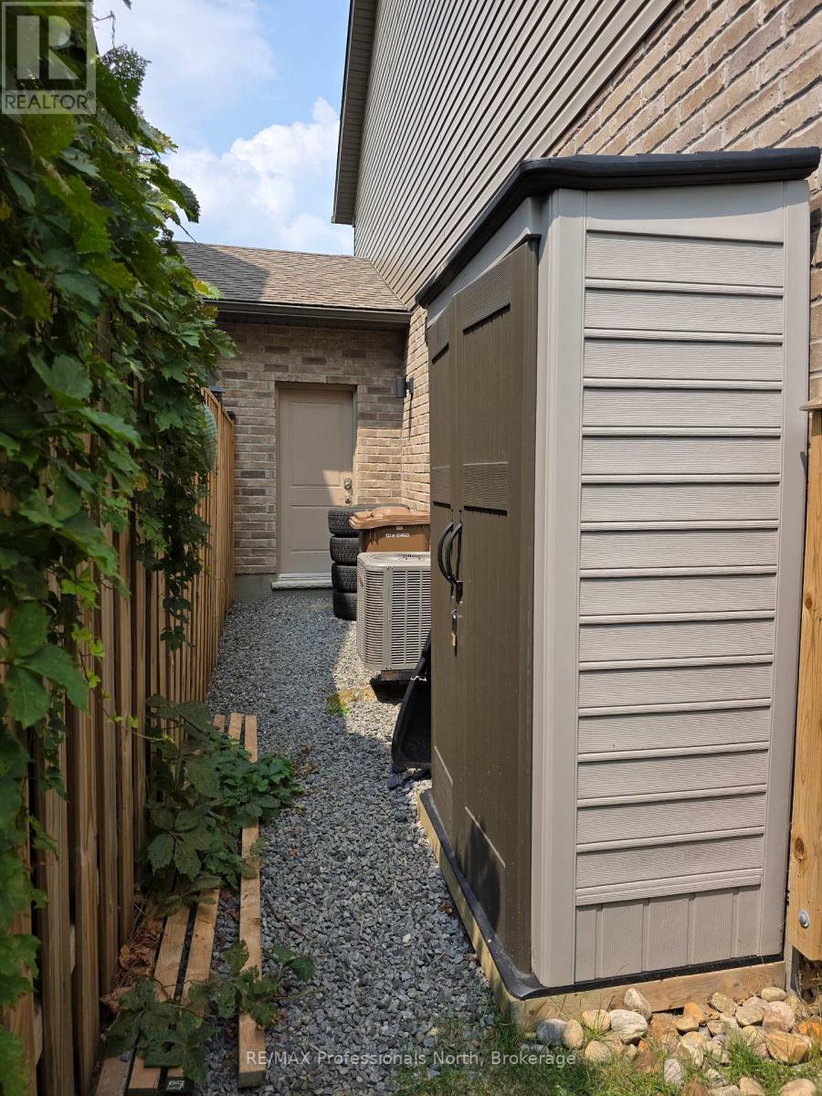 8 Spalding Crescent, Huntsville, Ontario  P1H 1C9 - Photo 34 - X12884134