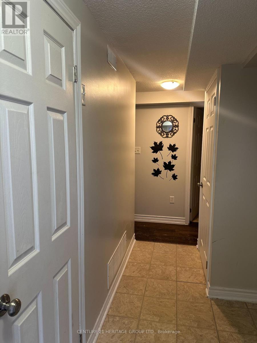 5 - 85 Goodwin Drive, Barrie, Ontario  L4N 6K4 - Photo 2 - S12884132