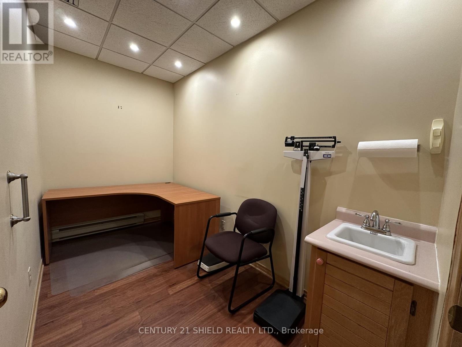 220 - 820 Mcconnell Avenue, Cornwall, Ontario  K6H 4M4 - Photo 13 - X12884128