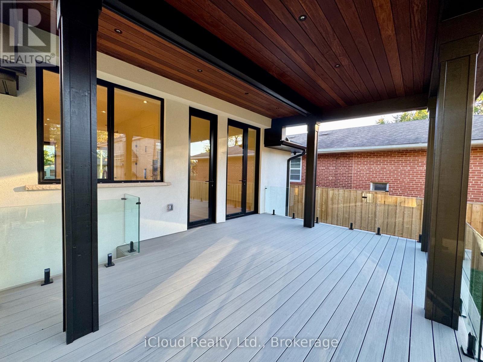 201 Troy Street, Mississauga, Ontario  L5G 1S9 - Photo 25 - W12884120