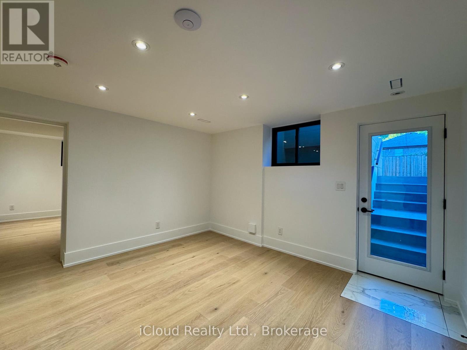 201 Troy Street, Mississauga, Ontario  L5G 1S9 - Photo 35 - W12884120