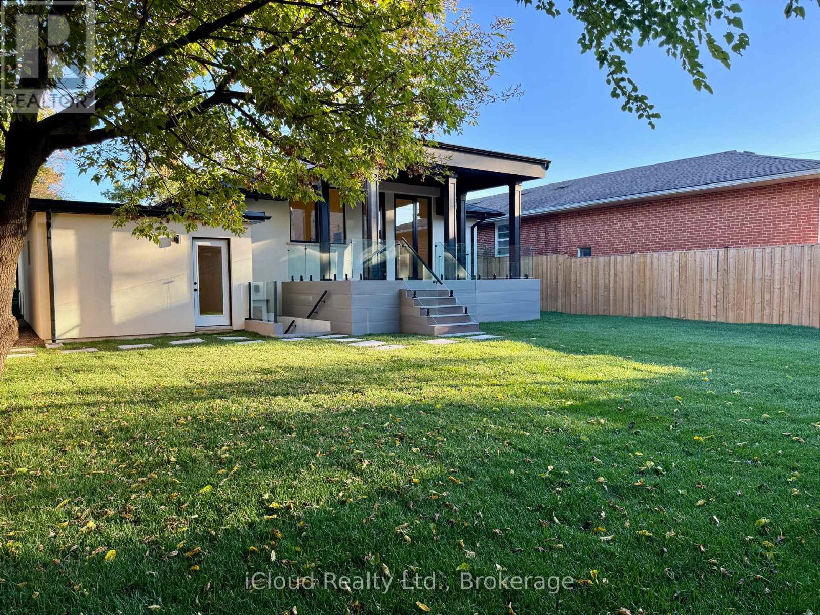 201 Troy Street, Mississauga, Ontario  L5G 1S9 - Photo 48 - W12884120