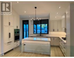 201 TROY STREET, Mississauga, Ontario