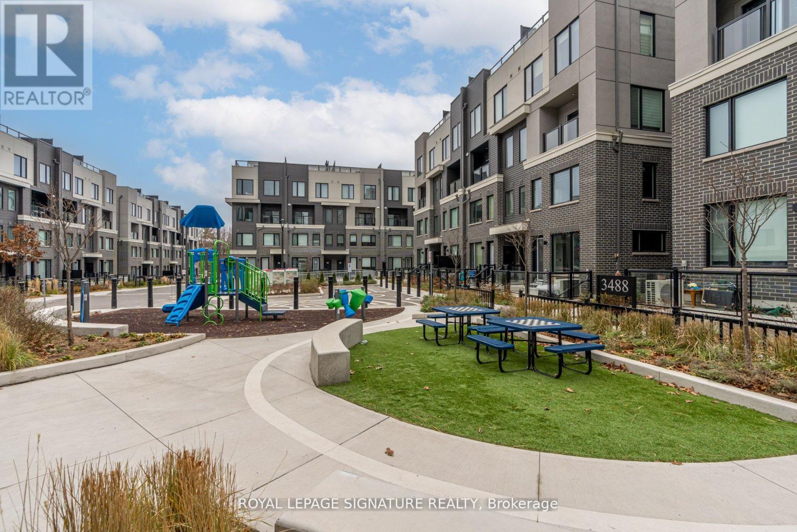 11 - 3476 Widdicombe Way, Mississauga, Ontario  L5L 0B8 - Photo 2 - W12884126