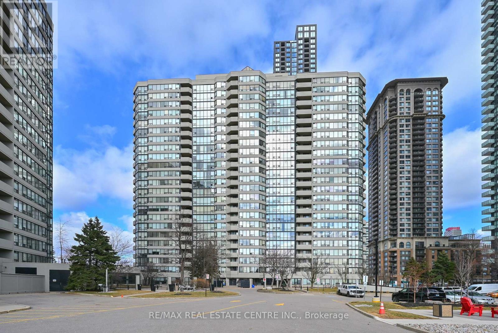 #609 - 330 RATHBURN ROAD W, Mississauga, Ontario