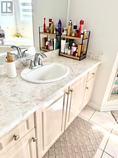 11 Kettlewell Crescent, Brampton (Sandringham-Wellington), Ontario  L6R 0T3 - Photo 17 - W12884148