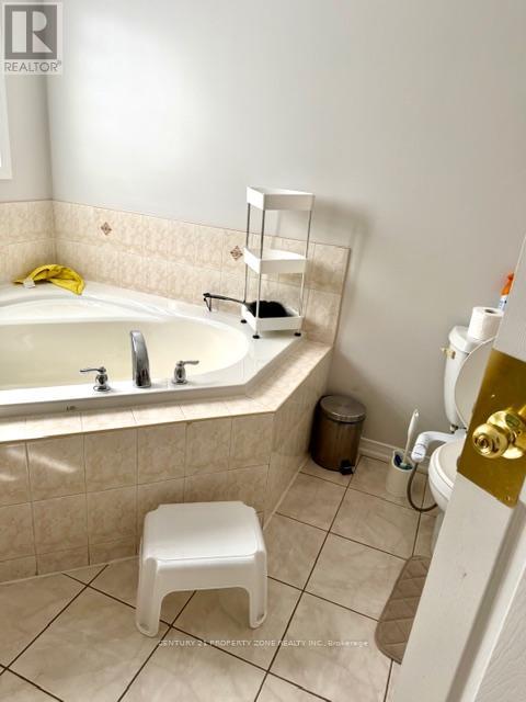 11 Kettlewell Crescent, Brampton (Sandringham-Wellington), Ontario  L6R 0T3 - Photo 18 - W12884148