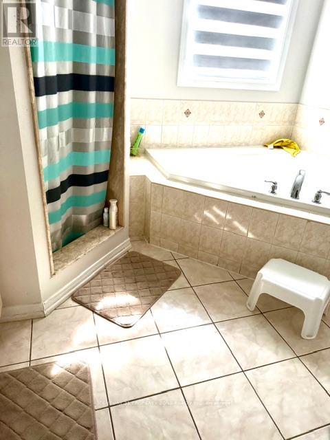 11 Kettlewell Crescent, Brampton (Sandringham-Wellington), Ontario  L6R 0T3 - Photo 20 - W12884148