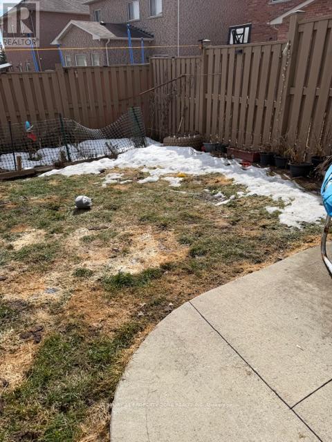 11 Kettlewell Crescent, Brampton (Sandringham-Wellington), Ontario  L6R 0T3 - Photo 28 - W12884148