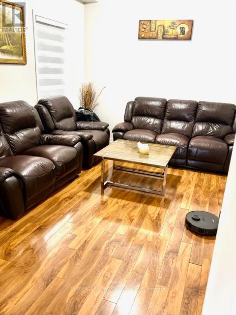 11 Kettlewell Crescent, Brampton (Sandringham-Wellington), Ontario  L6R 0T3 - Photo 9 - W12884148