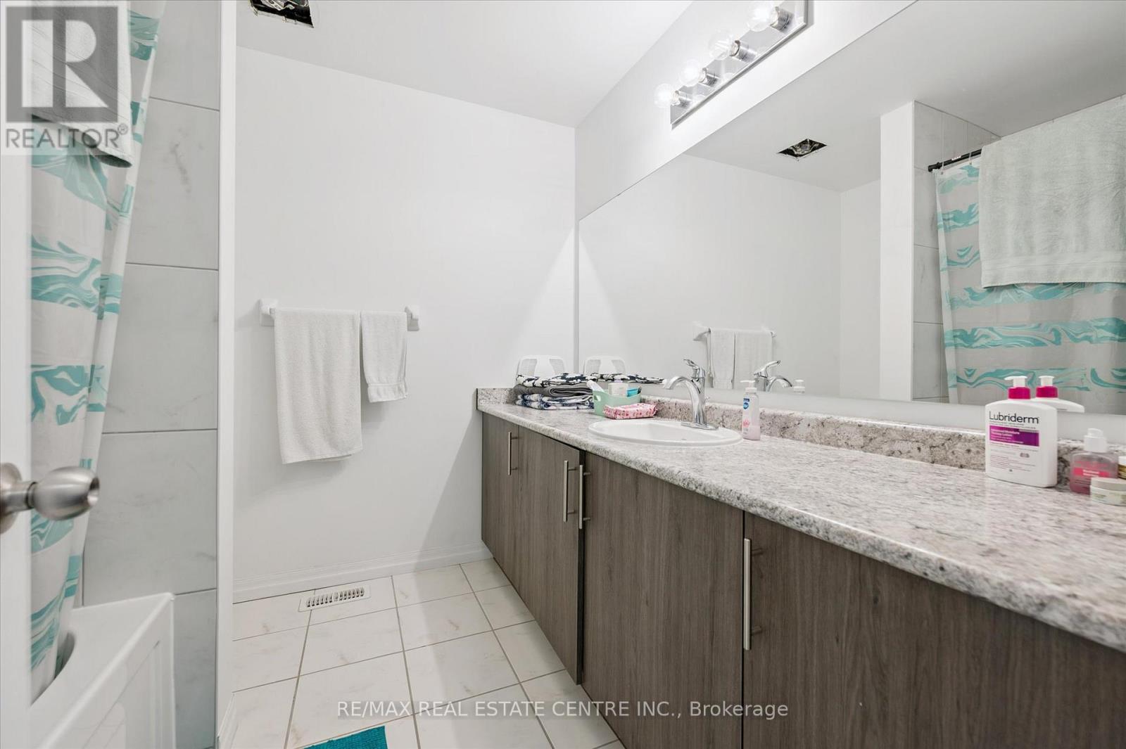 26 - 135 Hardcastle Drive, Cambridge, Ontario  N1S 0B6 - Photo 29 - X12873390