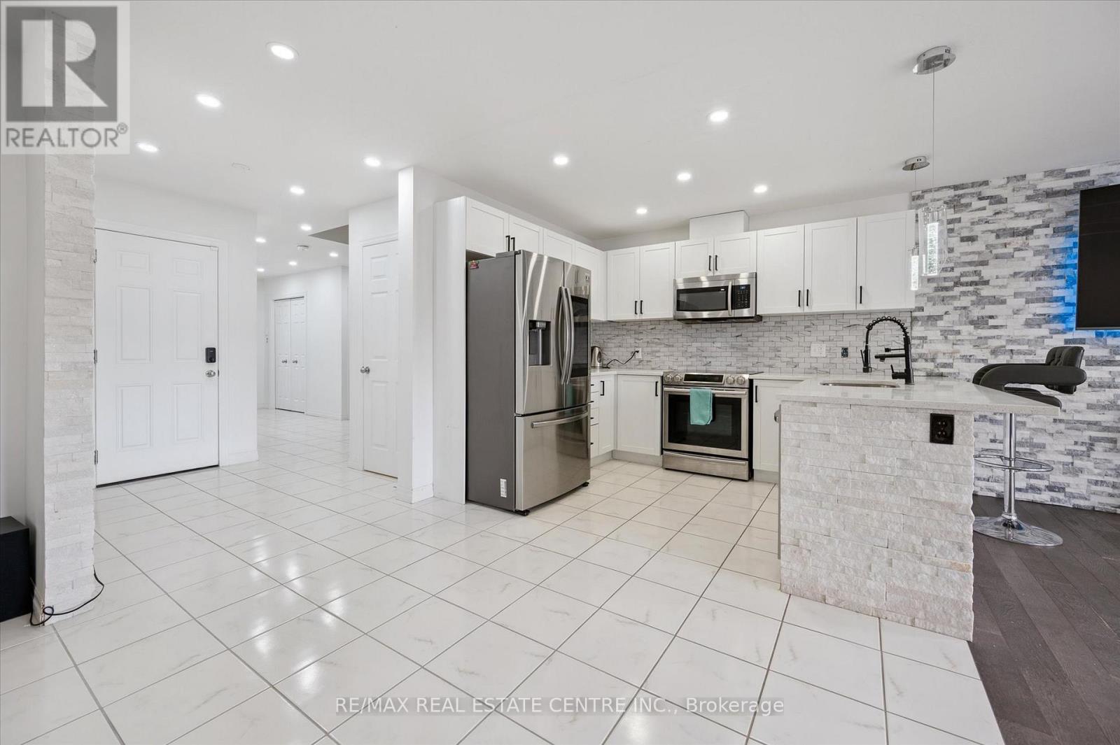 26 - 135 Hardcastle Drive, Cambridge, Ontario  N1S 0B6 - Photo 9 - X12873390