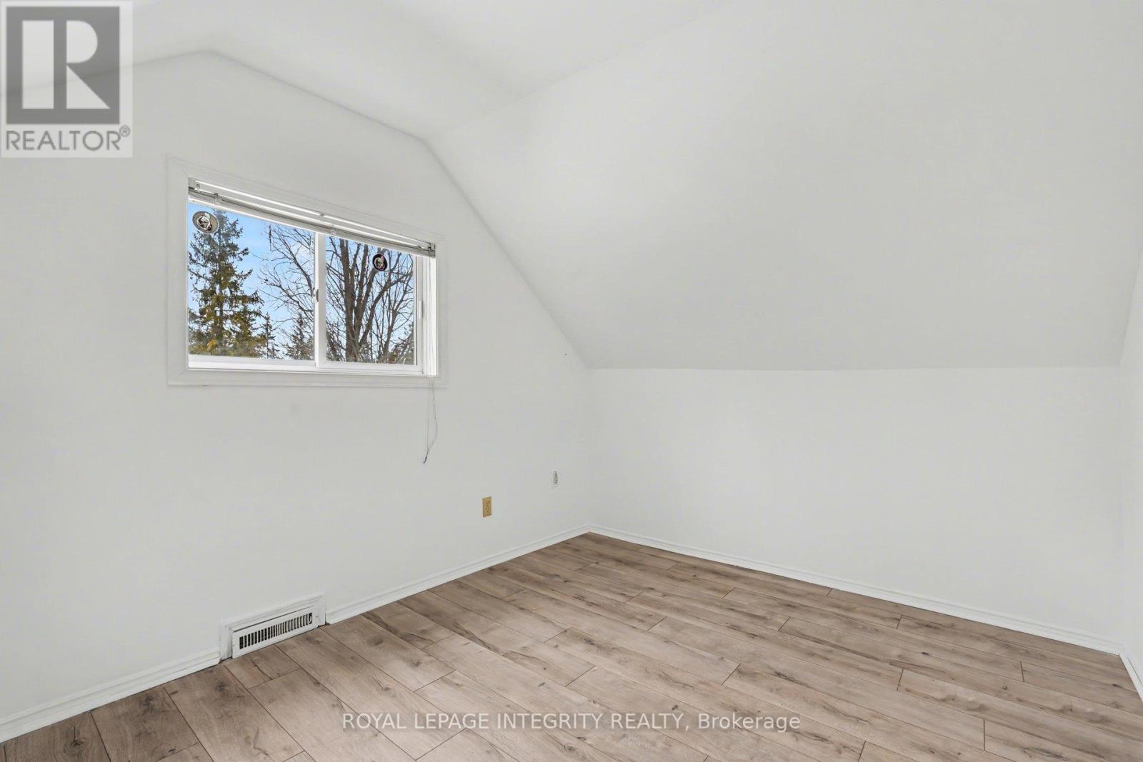 90 Constance Lake Road, Ottawa, Ontario  K2K 1X7 - Photo 15 - X12884170