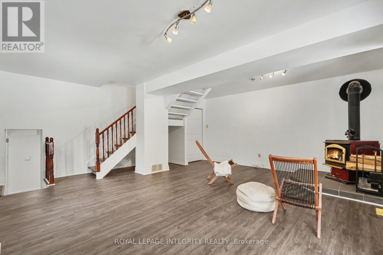 90 Constance Lake Road, Ottawa, Ontario  K2K 1X7 - Photo 22 - X12884170