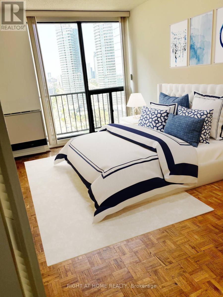 838 - 33 Harbour Square, Toronto, Ontario  M5J 2G2 - Photo 17 - C12884166