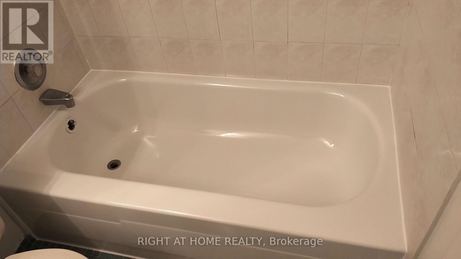 838 - 33 Harbour Square, Toronto, Ontario  M5J 2G2 - Photo 20 - C12884166