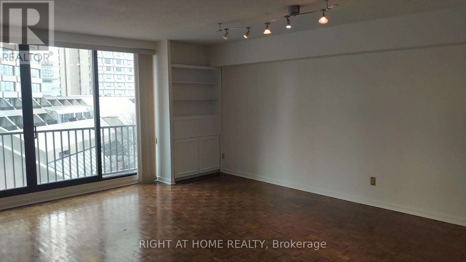 838 - 33 Harbour Square, Toronto, Ontario  M5J 2G2 - Photo 8 - C12884166