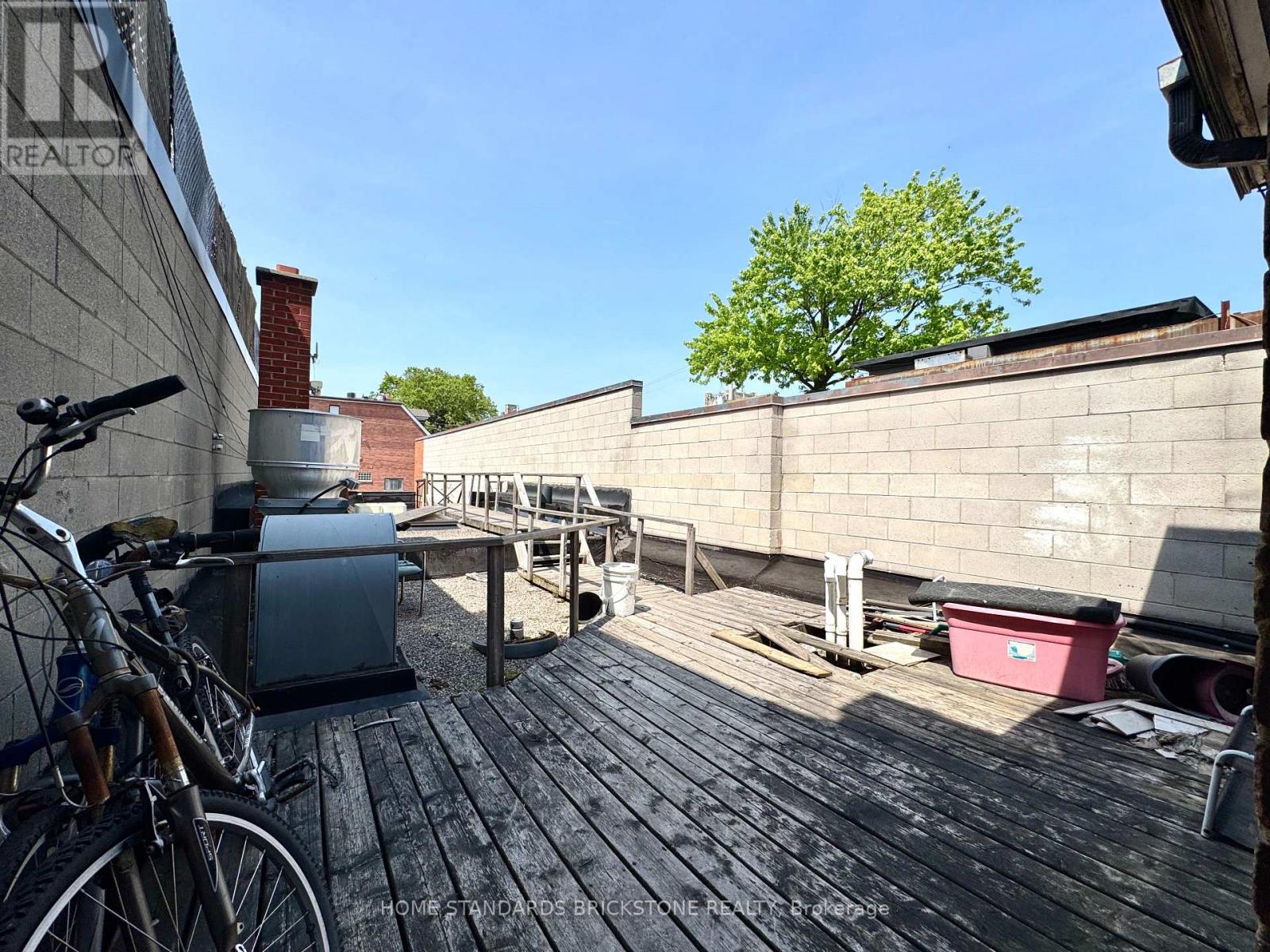 586 Bloor Street W, Toronto, Ontario  M6G 1K4 - Photo 19 - C12884196