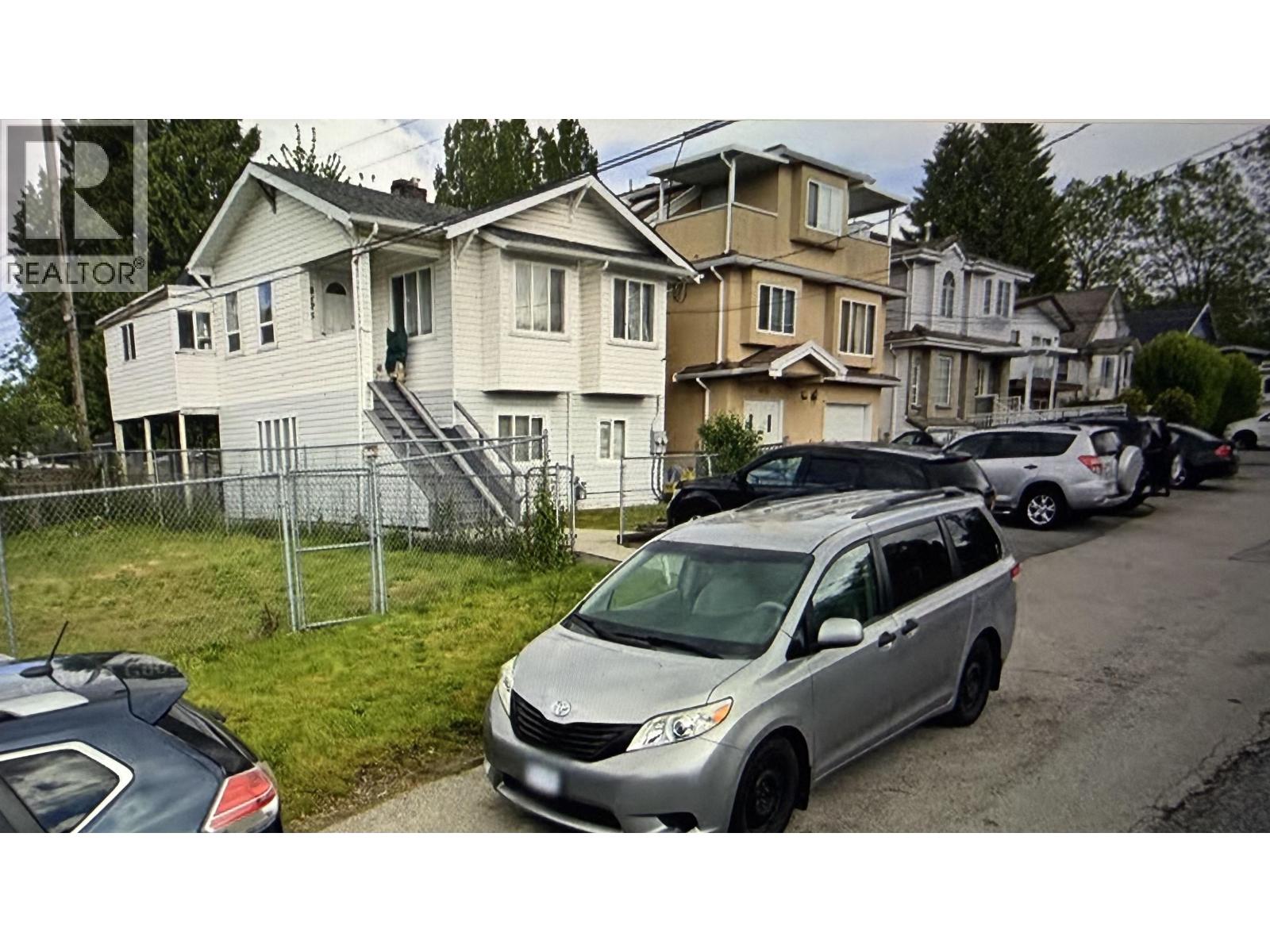 8125 St. George Street, Vancouver, British Columbia  V5X 3S4 - Photo 3 - R3098210